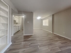 5625 Antoine Dr in Houston, TX - Building Photo - Building Photo
