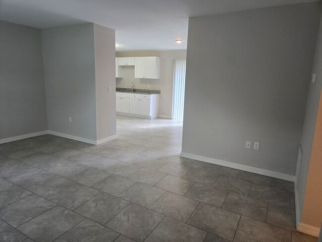 1108-1116 Melody Ln in Sebring, FL - Building Photo - Building Photo