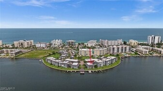 3400 Gulf Shore Blvd N in Naples, FL - Building Photo