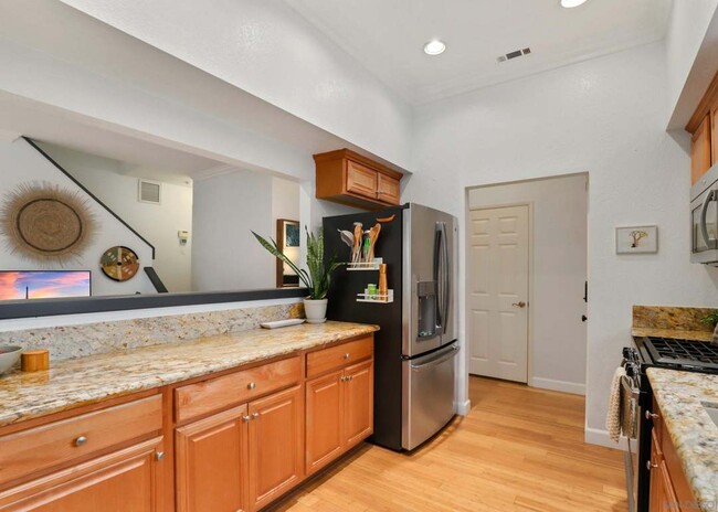 1204 Hygeia Ave in Encinitas, CA - Building Photo - Building Photo