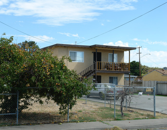 838 Springs Rd in Vallejo, CA - Building Photo - Building Photo