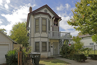 2222 S St in Sacramento, CA - Building Photo - Building Photo