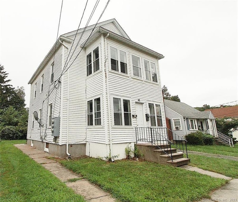 42 Derby St-Unit -2 in New Britain, CT - Building Photo