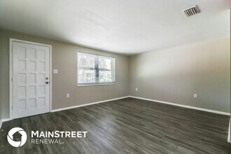 8912 Hervel Cir in Tampa, FL - Building Photo - Building Photo