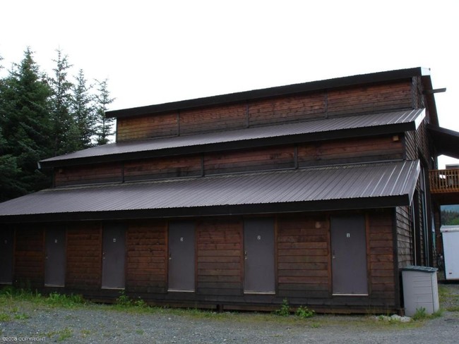 318 Alder St in Seldovia, AK - Foto de edificio - Building Photo