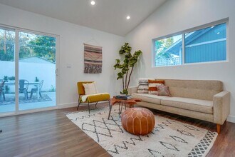 5135 N Eagle Rock Blvd in Los Angeles, CA - Building Photo - Building Photo