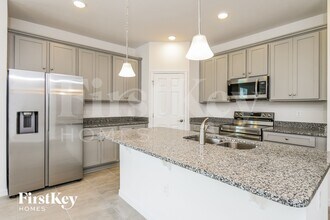 1202 Ponca Rd in Kissimmee, FL - Foto de edificio - Building Photo