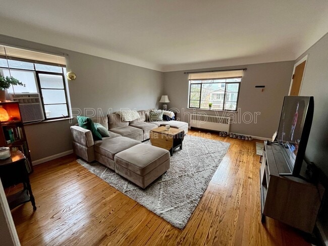 3522 Pembroke Ave in Cincinnati, OH - Building Photo - Building Photo