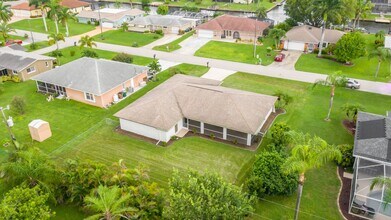 4105 SE 1st Pl in Cape Coral, FL - Building Photo - Building Photo