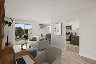 223 Graff Av in Stratford, ON - Building Photo