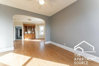 2042 W Armitage Ave in Chicago, IL - Building Photo - Building Photo
