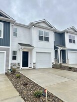 810 Embark Cir in Greer, SC - Building Photo