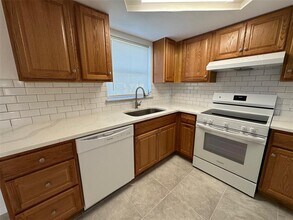 3607 Cambridge St in New Port Richey, FL - Building Photo - Building Photo