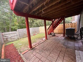 5052 Harford Ln in Burke, VA - Building Photo - Building Photo