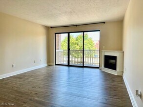 3800 Rosemont Blvd in Fairlawn, OH - Foto de edificio - Building Photo