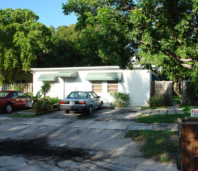 443 NE 1st Ave in Fort Lauderdale, FL - Foto de edificio - Building Photo
