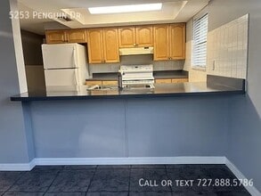 5253 Penguin Dr in Holiday, FL - Building Photo - Building Photo