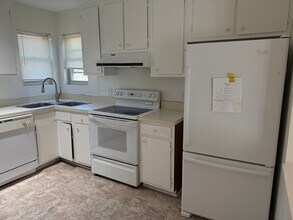 3208 Mossdale Rd in Greensboro, NC - Building Photo - Building Photo