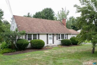 26 Deepwood Rd in Simsbury, CT - Building Photo - Building Photo