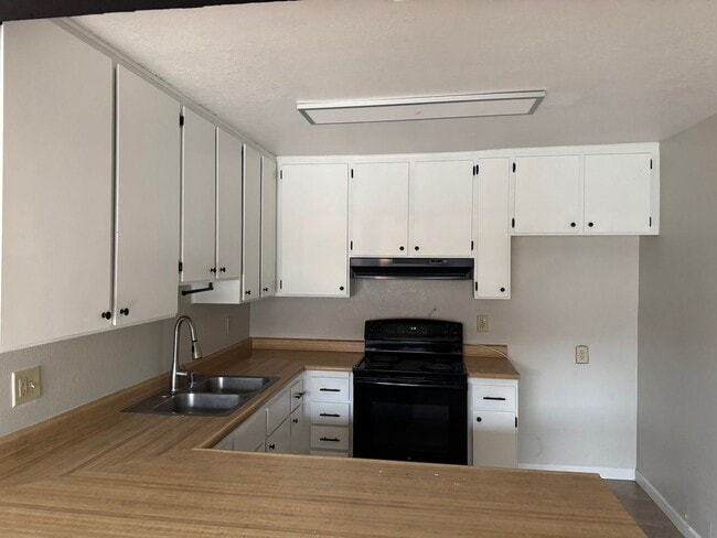 4014 Tresler Ave in North Highlands, CA - Building Photo - Building Photo