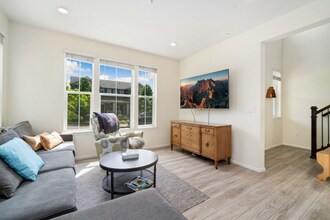 335 Zeppelin Wy in Fort Collins, CO - Building Photo - Building Photo