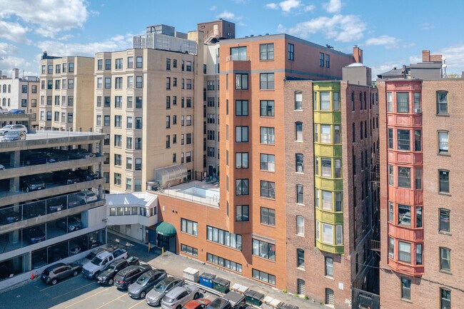 Windsor Place in Boston, MA - Building Photo - Building Photo