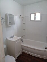 1221 W Atkinson Ave in Milwaukee, WI - Foto de edificio - Building Photo