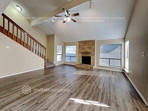 4364 Bentley Dr in Grand Prairie, TX - Foto de edificio - Building Photo