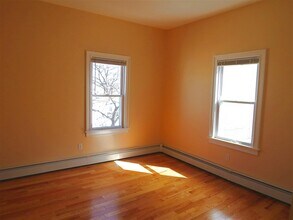 9 Bristol St in Cambridge, MA - Building Photo - Building Photo