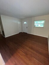 1641 Airport Dr in Tallahassee, FL - Building Photo - Building Photo