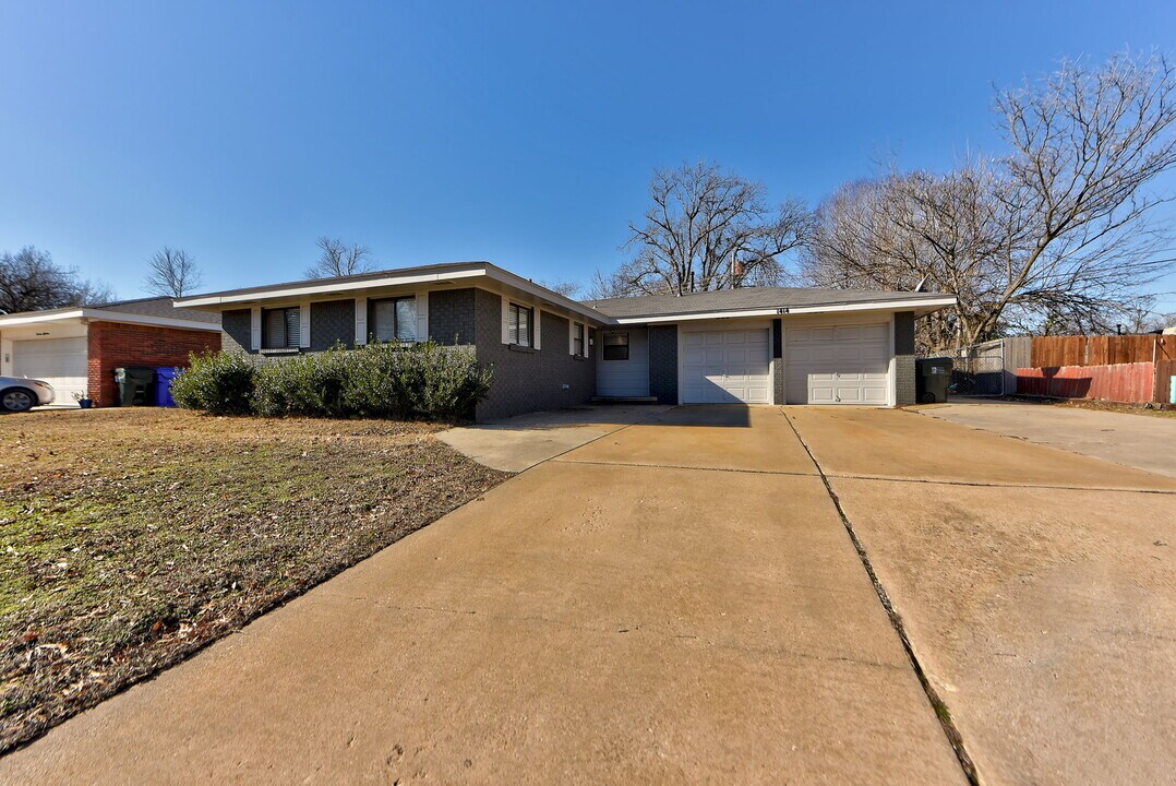1414 Hollywood Ave in Norman, OK - Building Photo