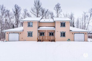 1100 W Nugget Ave in Wasilla, AK - Building Photo
