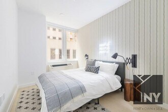 180 John St in New York, NY - Building Photo - Building Photo