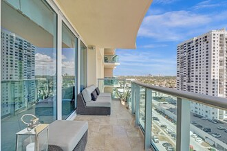 2501 S Ocean Dr in Hollywood, FL - Building Photo - Building Photo
