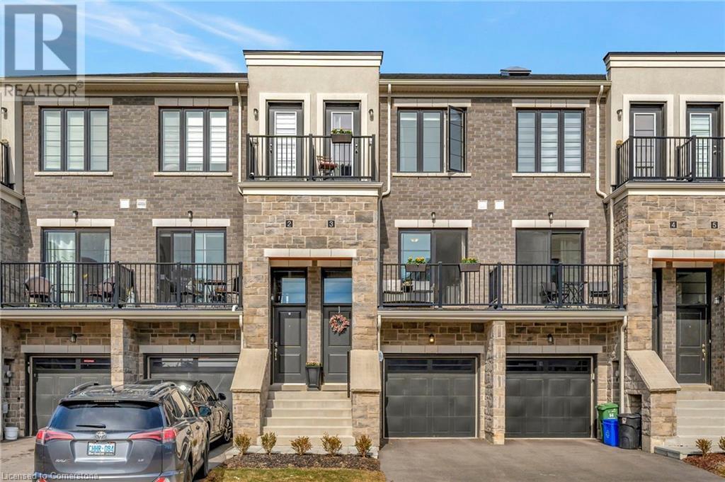 383 Dundas St E in Waterdown, ON - Building Photo