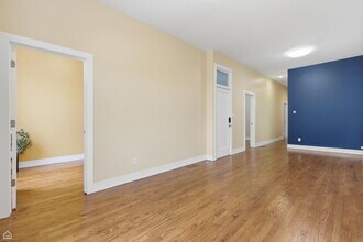 2523 W Chicago Ave in Chicago, IL - Building Photo - Building Photo