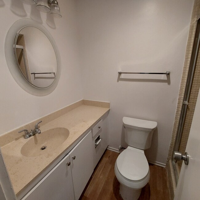 6605 Green Valley Cir, Unit 207 in Culver City, CA - Building Photo - Building Photo