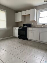 92 Great Hill Rd in East Hartford, CT - Building Photo - Building Photo