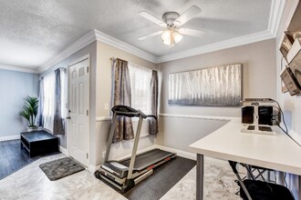 4300 Tara Ave-Unit -Unit A in Las Vegas, NV - Foto de edificio - Building Photo