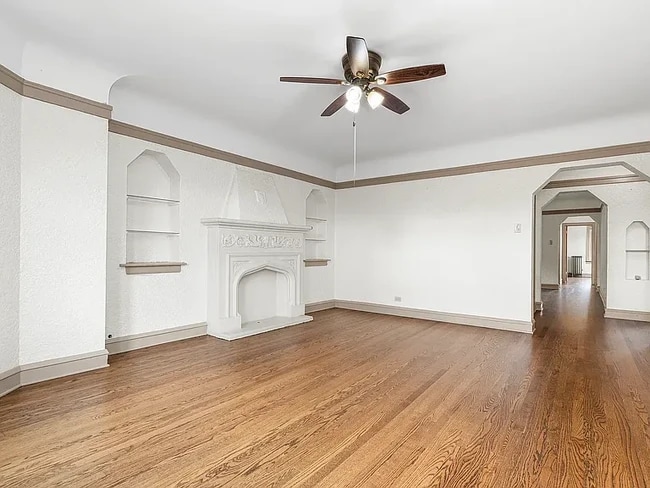 5352 W Sunnyside Ave, Unit 2 in Chicago, IL - Foto de edificio - Building Photo