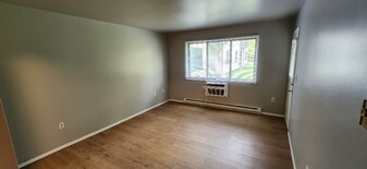 3278 N Dousman St in Milwaukee, WI - Building Photo