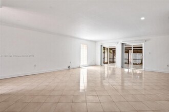 12262 SW 10th St in Miami, FL - Building Photo - Building Photo