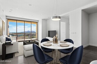 15215 N Kierland Blvd in Scottsdale, AZ - Foto de edificio - Building Photo