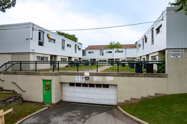 Canlish Road in Toronto, ON - Building Photo - Building Photo