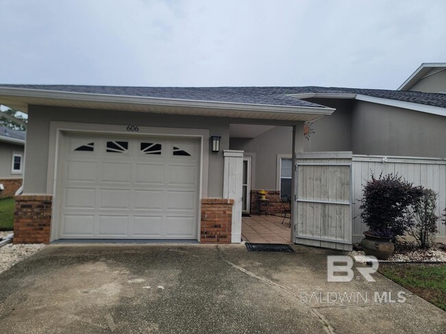 501 Cotton Creek Dr in Gulf Shores, AL - Building Photo - Building Photo