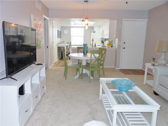 114 Windward Pl in Oldsmar, FL - Building Photo - Building Photo