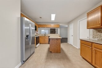 13514 Clayton Hill Dr in Houston, TX - Foto de edificio - Building Photo