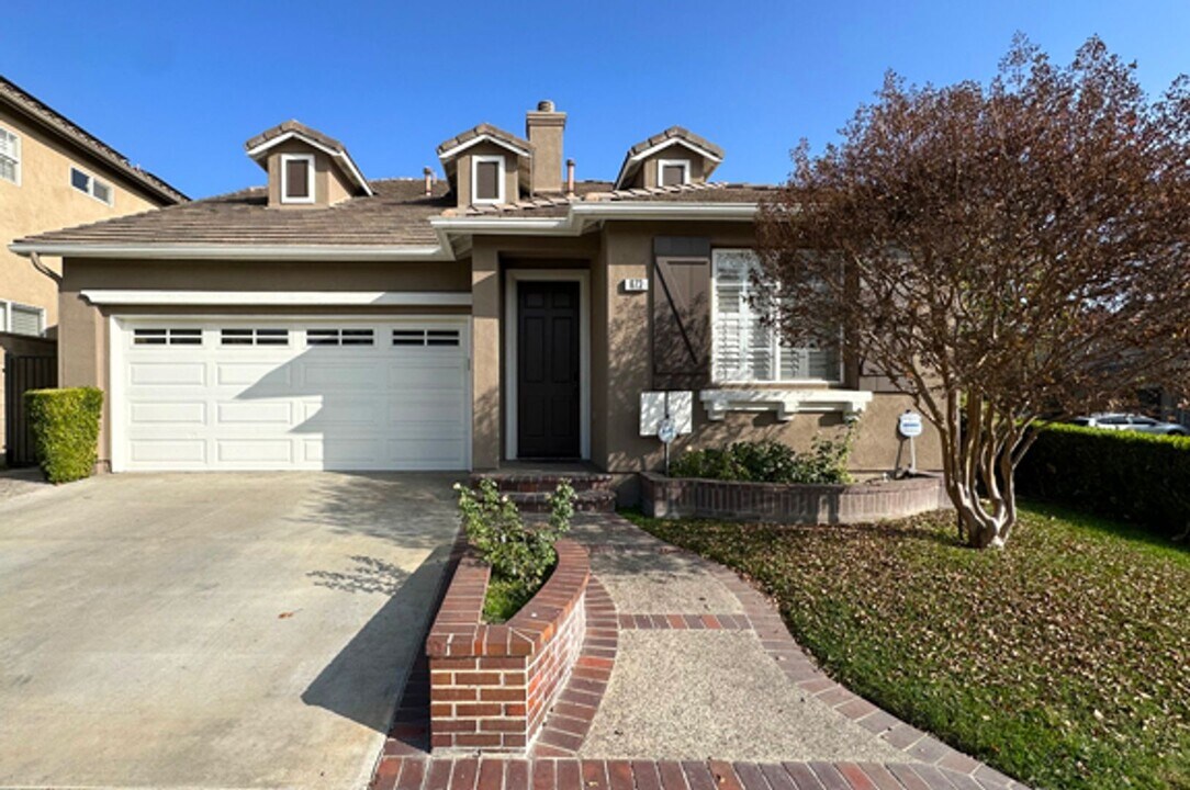 672 Craftsman Cir in Brea, CA - Building Photo