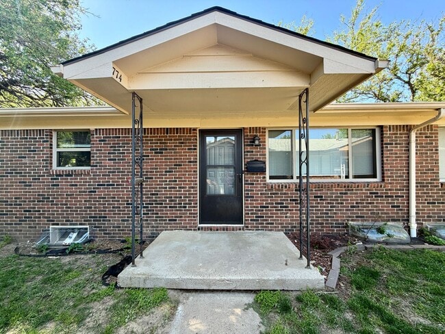property at 774 N Mount Carmel Ave