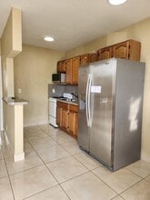 3071 SW 27th Ave in Miami, FL - Foto de edificio - Building Photo